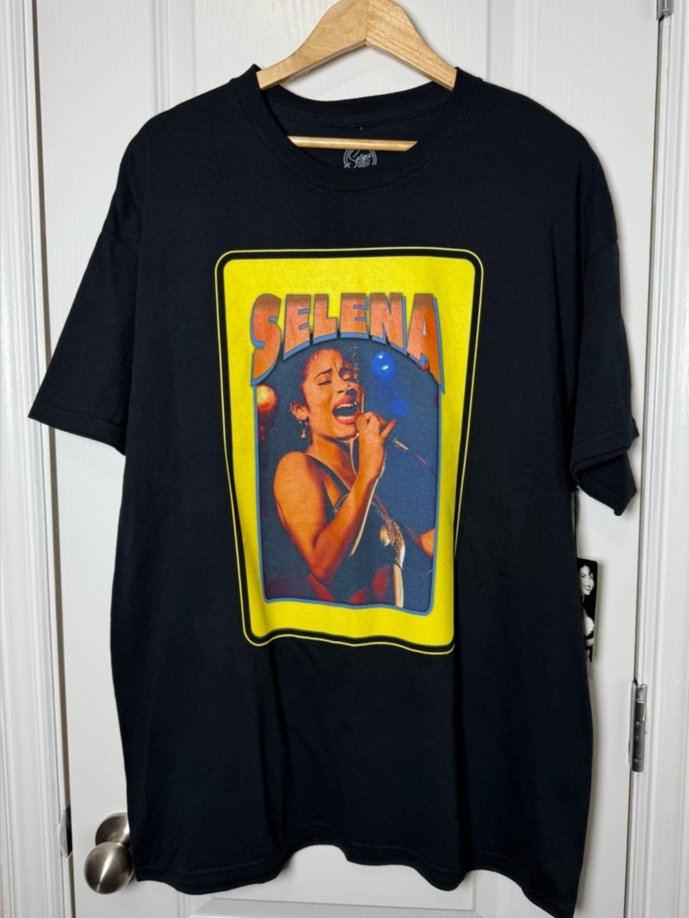 Rare Vintage Selena Quintanilla Graphic T-shirt Size Large NWT - Picture 2 of 7